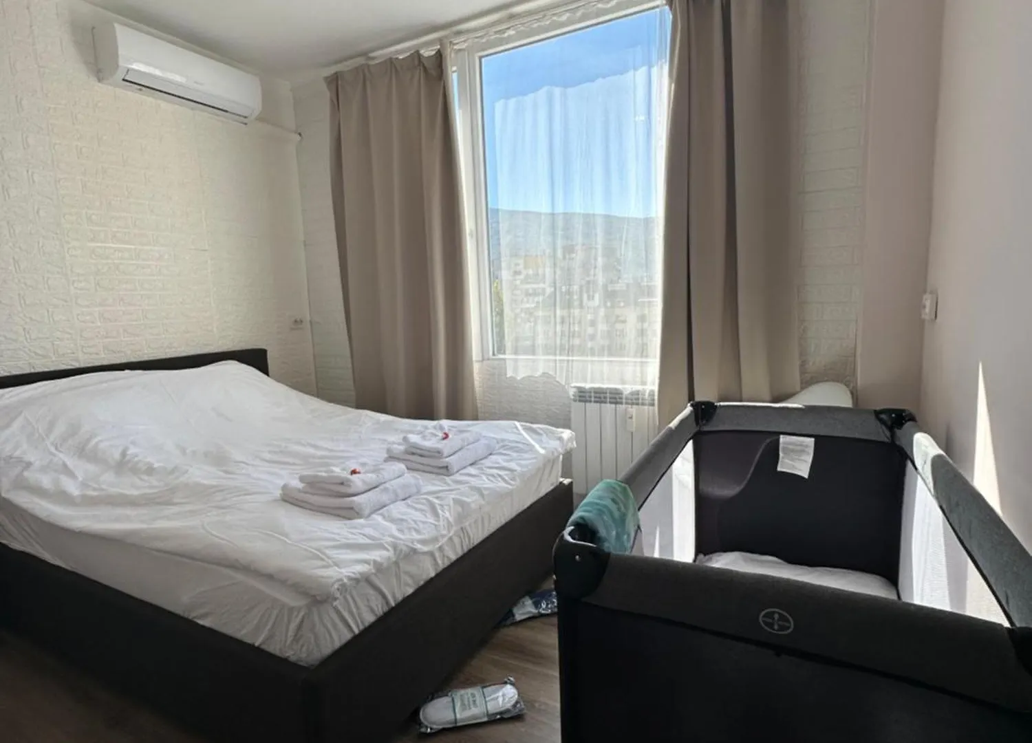 Rose'S Apartment , Mountain View, Self Check-In, Close To Metro, Park, Stores, Family-Friendly София